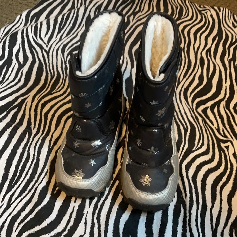 Kids winter boots